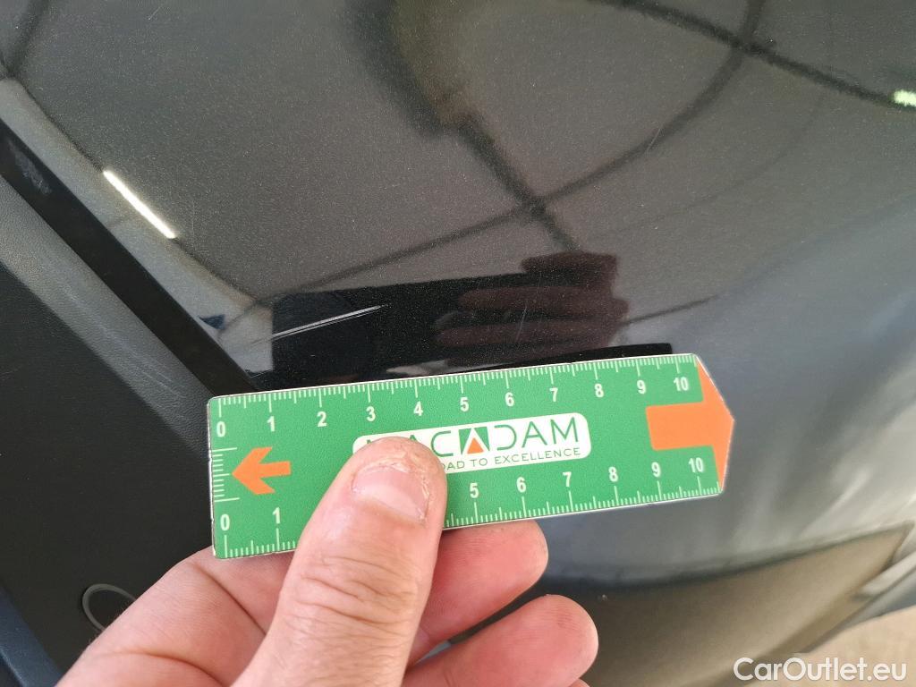  Nissan  Qashqai NISSAN  / 2021 / 5P / Crossover 1.3 MHEV 140 Visia #39