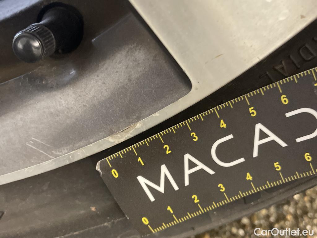  Peugeot  2008  Allure Business 1.2 PureTech 130CV BVM6 E6dT #16