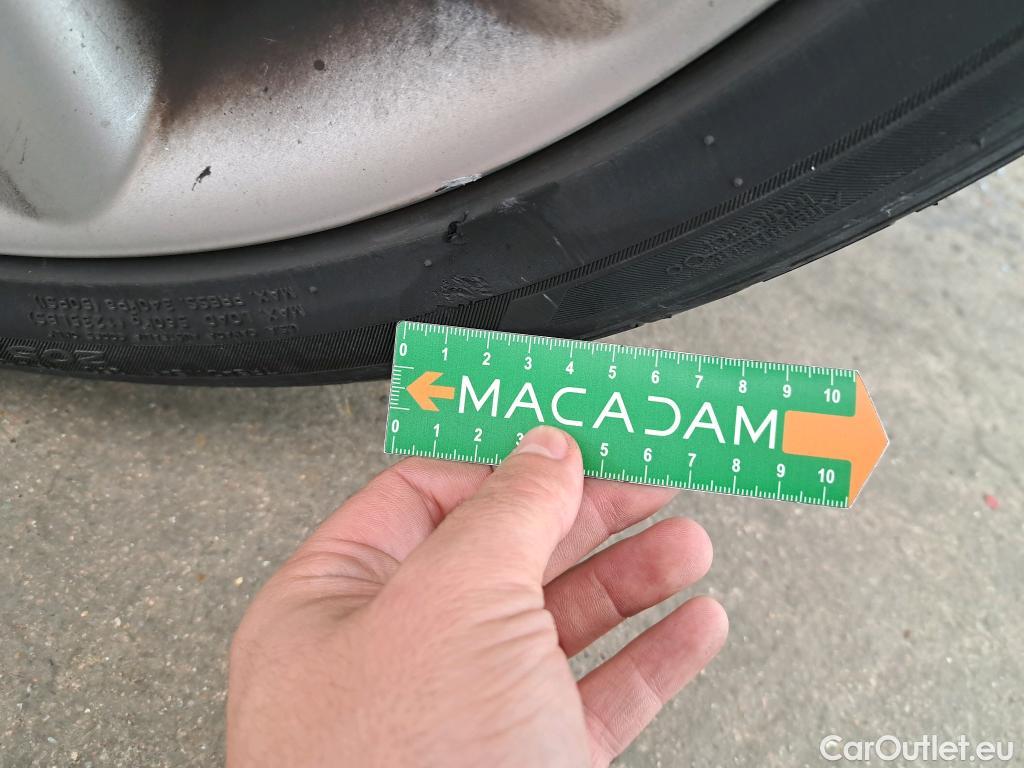  Mini  Mini   / 2014 / 5P / Berline Cooper Edition Greenwich 136 ch #20