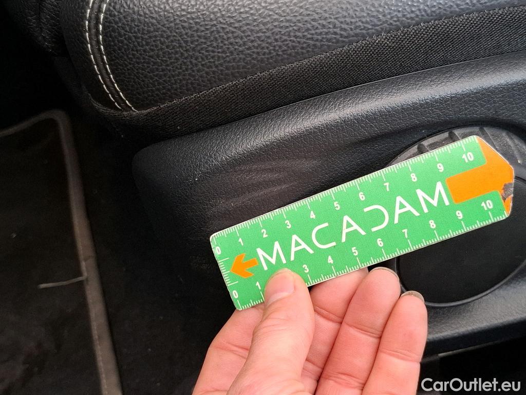  Mercedes  CLA-Klasse MERCEDES-BENZ CLA Coupe  2019  4P  Coupé CLA 180 d Business Line BA8 #26