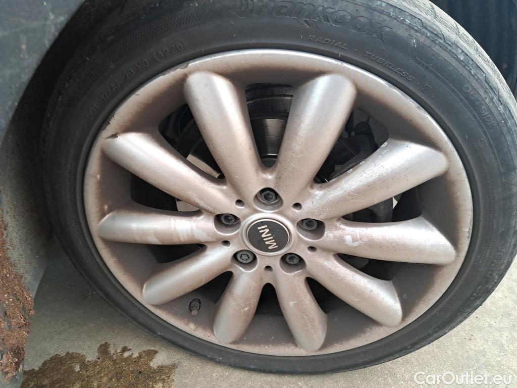  Mini  Mini   / 2014 / 5P / Berline Cooper Edition Greenwich 136 ch #25