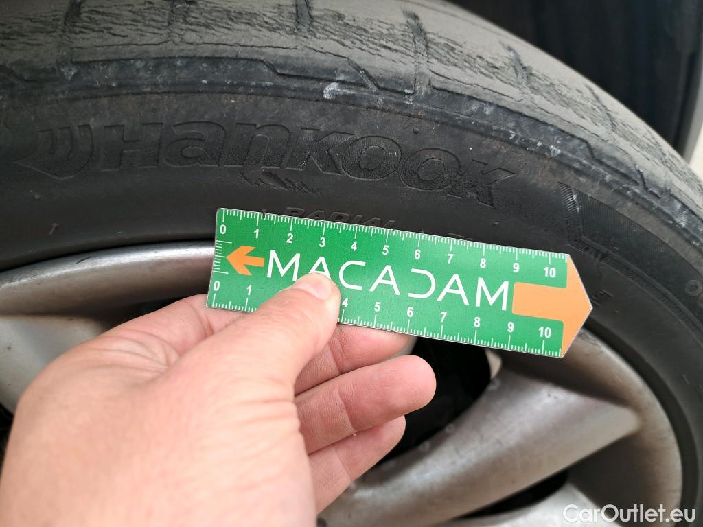  Mini  Mini   / 2014 / 5P / Berline Cooper Edition Greenwich 136 ch #18