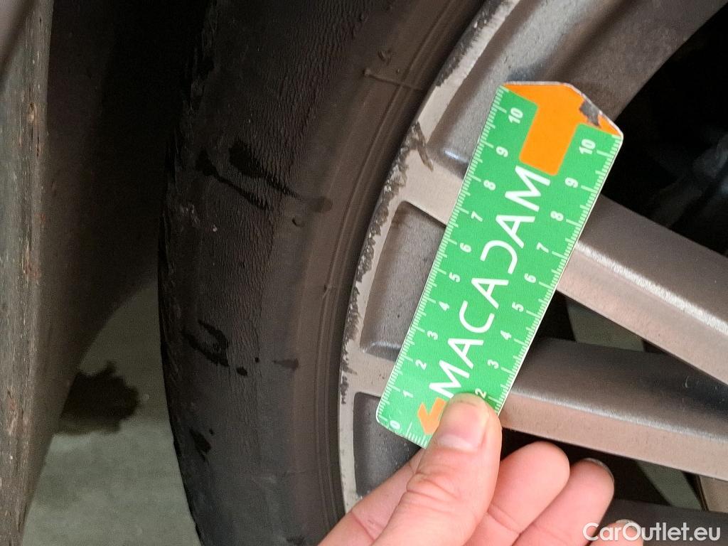  Mercedes  CLA-Klasse MERCEDES-BENZ CLA Coupe  2019  4P  Coupé CLA 180 d Business Line BA8 #19