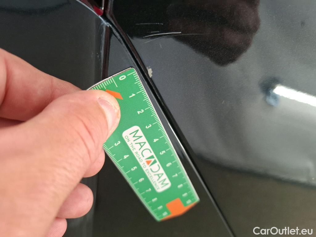  Nissan  Qashqai NISSAN  / 2021 / 5P / Crossover 1.3 MHEV 140 Visia #28