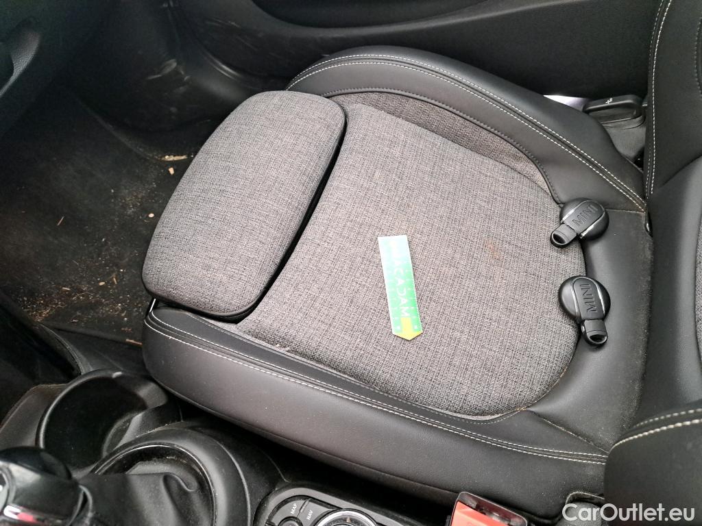  Mini  Mini   / 2014 / 5P / Berline Cooper Edition Greenwich 136 ch #49