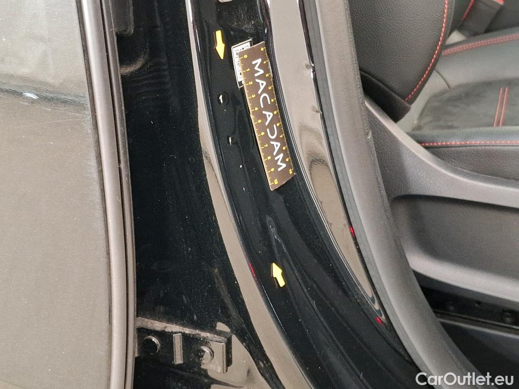  Mercedes  GLB MERCEDES-BENZ  / 2019 / 5P / SUV  200 d AMG Line #6