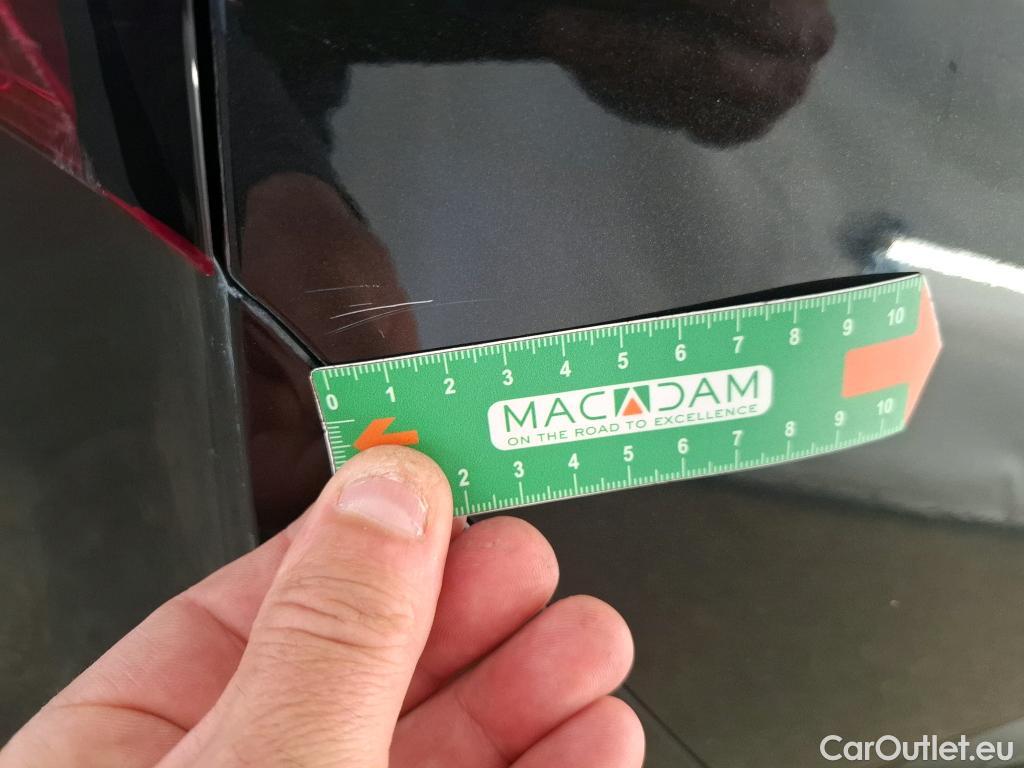  Nissan  Qashqai NISSAN  / 2021 / 5P / Crossover 1.3 MHEV 140 Visia #27