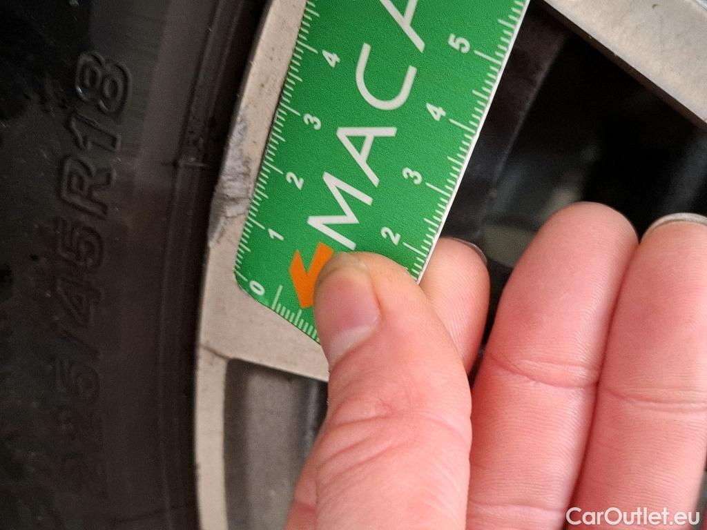  Mercedes  CLA-Klasse MERCEDES-BENZ CLA Coupe  2019  4P  Coupé CLA 180 d Business Line BA8 #12