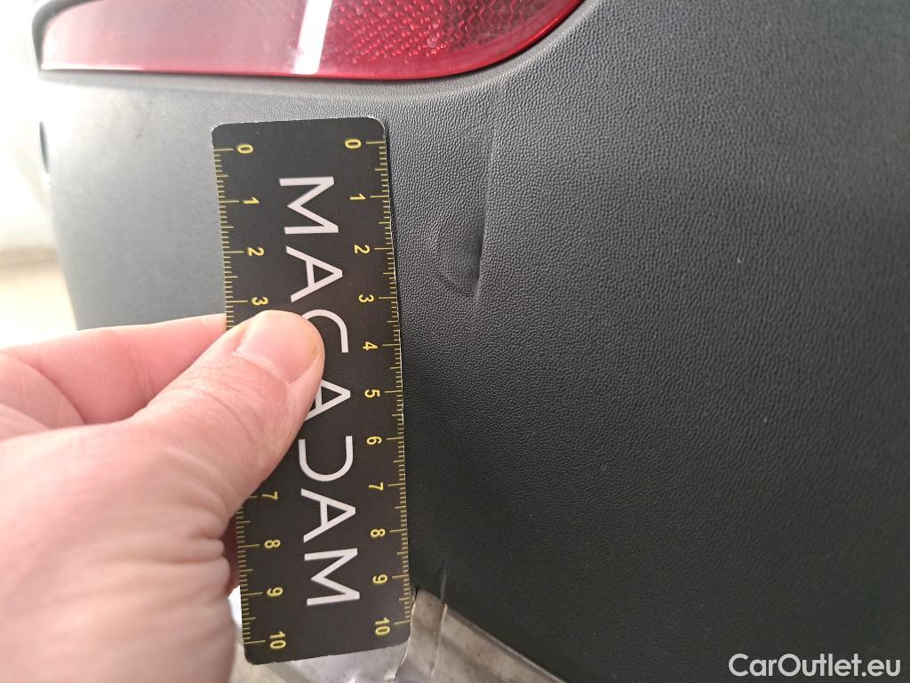  Mercedes  GLA MERCEDES-BENZ   2020  5P  SUV  250 e BUSINESS LINE DCT #9