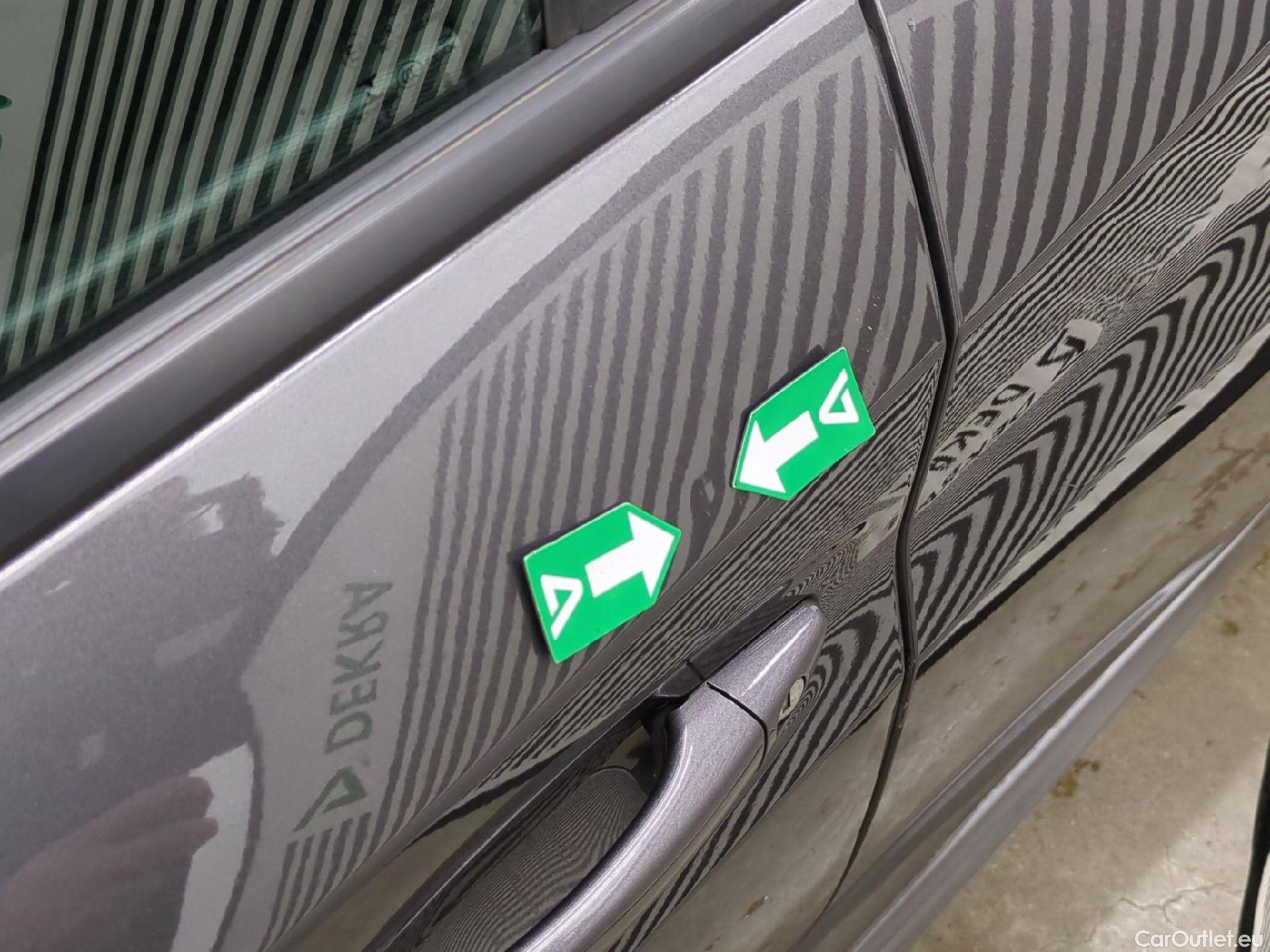  Peugeot  208  Active Pack 1.5 HDi 100CV BVM6 E6d #35