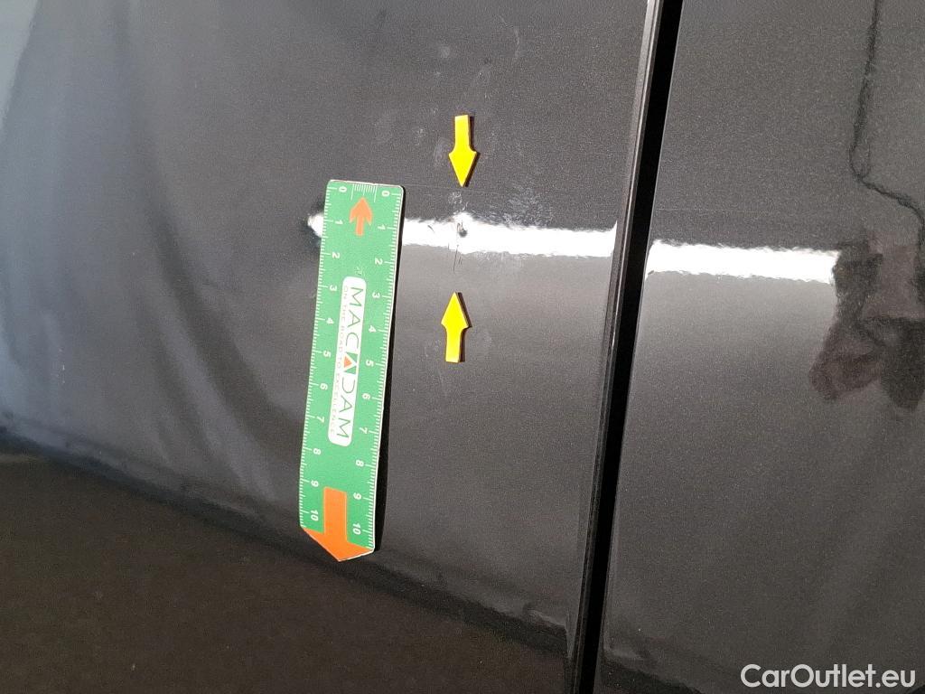  Nissan  Qashqai NISSAN  / 2021 / 5P / Crossover 1.3 MHEV 140 Visia #35