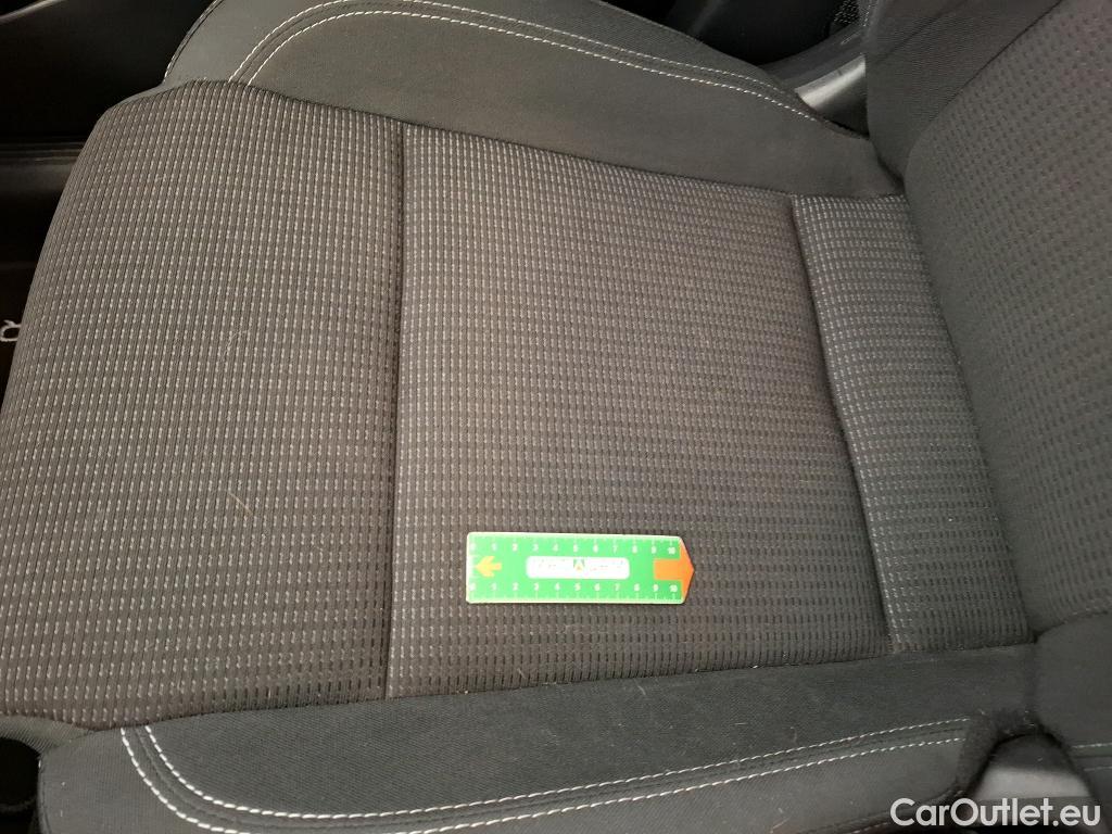  Nissan  Qashqai NISSAN  / 2021 / 5P / Crossover 1.3 MHEV 140 Visia #12