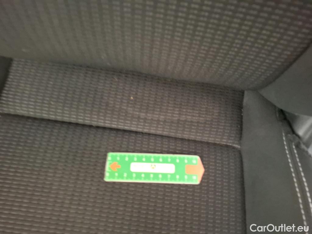  Nissan  Qashqai NISSAN  / 2021 / 5P / Crossover 1.3 MHEV 140 Visia #11