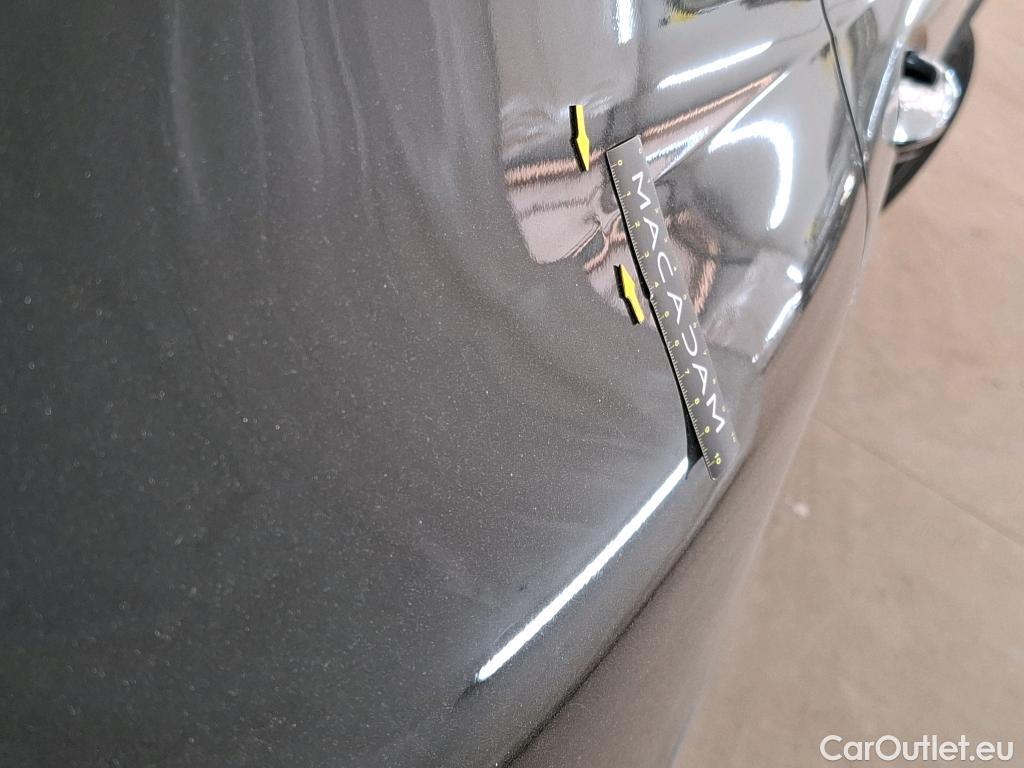  Mercedes  GLB MERCEDES-BENZ  / 2019 / 5P / SUV  200 d AMG Line #24