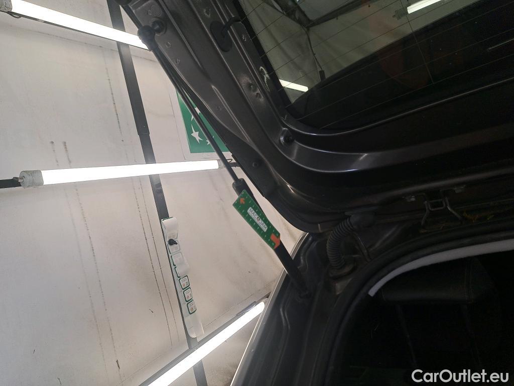  Peugeot  208  Allure Business 1.5 HDi 100CV BVM6 E6d #17