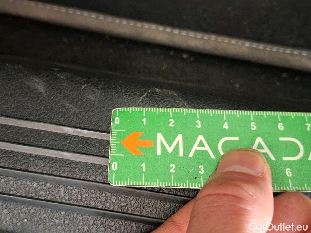  Mercedes  CLA-Klasse MERCEDES-BENZ CLA Coupe  2019  4P  Coupé CLA 180 d Business Line BA8 #23