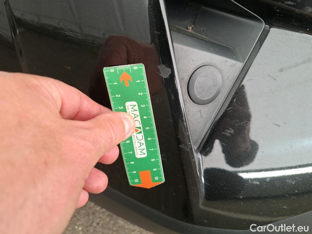  Nissan  Qashqai NISSAN  / 2021 / 5P / Crossover 1.3 MHEV 140 Visia #19