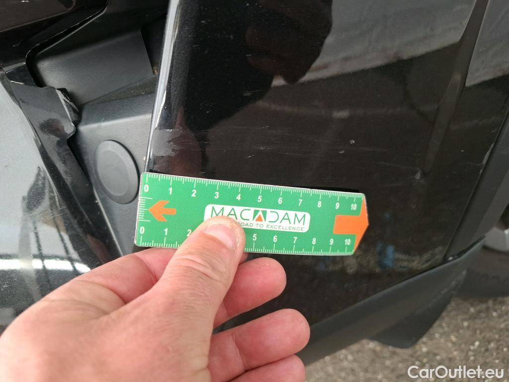  Nissan  Qashqai NISSAN  / 2021 / 5P / Crossover 1.3 MHEV 140 Visia #20