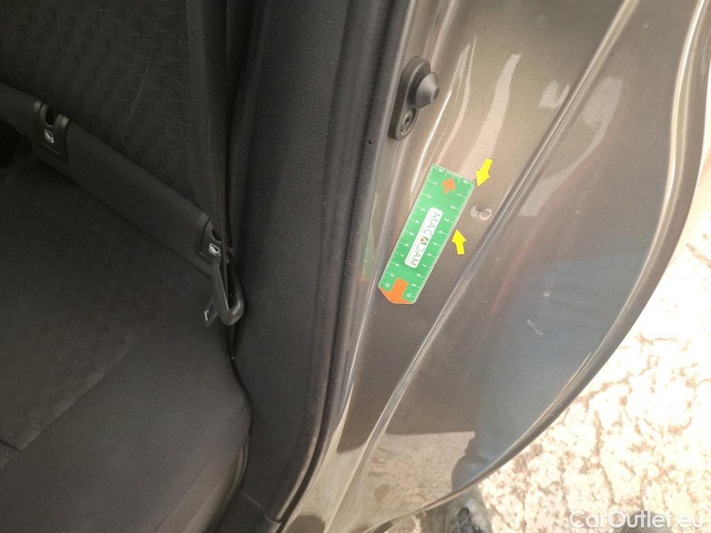  Toyota  Yaris TOYOTA  Hybride / 2019 / 5P / Berline Hybride 116h Dynamic Business Stage Acad #7