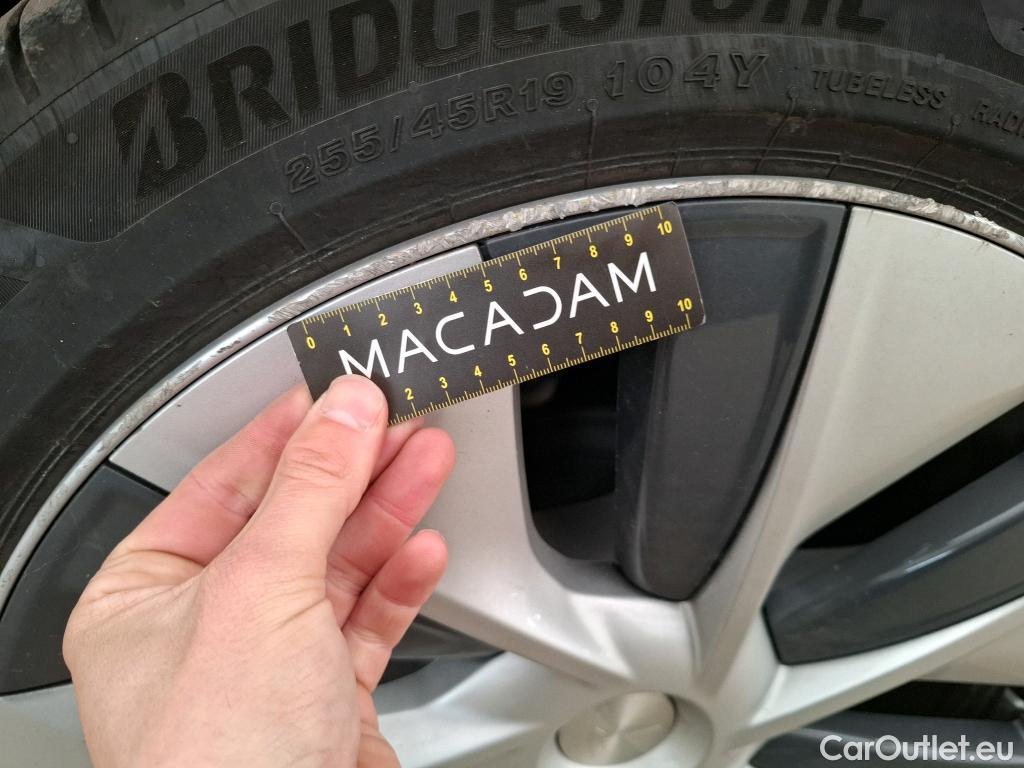  Tesla  Model Y TESLA  / 2020 / 5P / SUV Grand Autonomie Dual Motor AWD #37