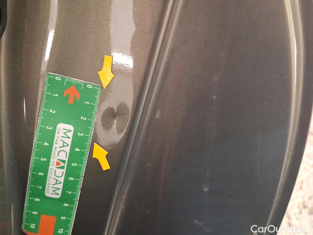  Toyota  Yaris TOYOTA  Hybride / 2019 / 5P / Berline Hybride 116h Dynamic Business Stage Acad #8