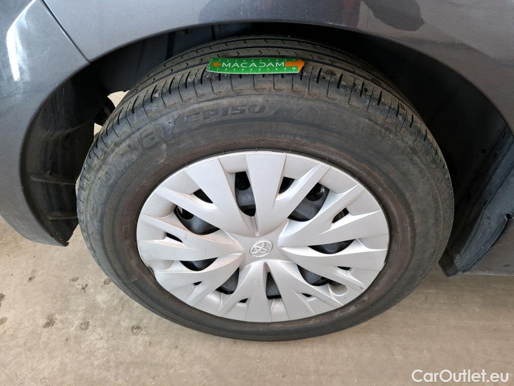  Toyota  Yaris TOYOTA  Hybride / 2019 / 5P / Berline Hybride 116h Dynamic Business Beyond Zer #14