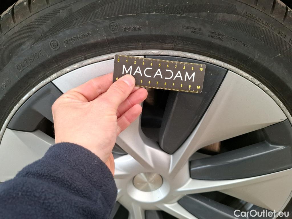  Tesla  Model Y TESLA  / 2020 / 5P / SUV Grand Autonomie Dual Motor AWD #32