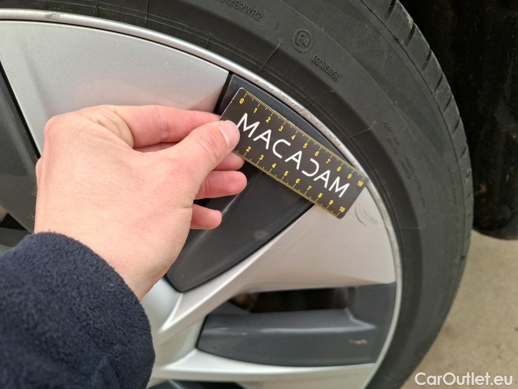  Tesla  Model Y TESLA  / 2020 / 5P / SUV Grand Autonomie Dual Motor AWD #28