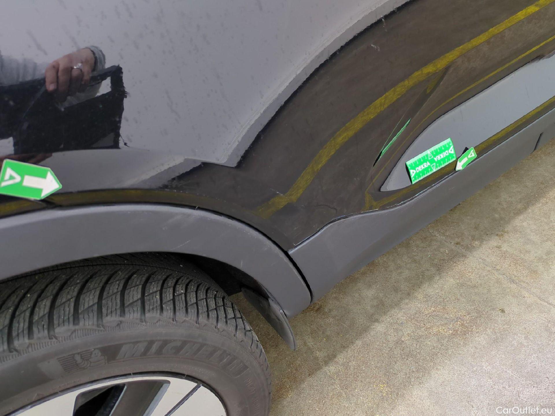  Volvo  XC 40 VOLVO XC40 / 2022 / 5P / SUV Recharge T4 211 DCT7 Start #23