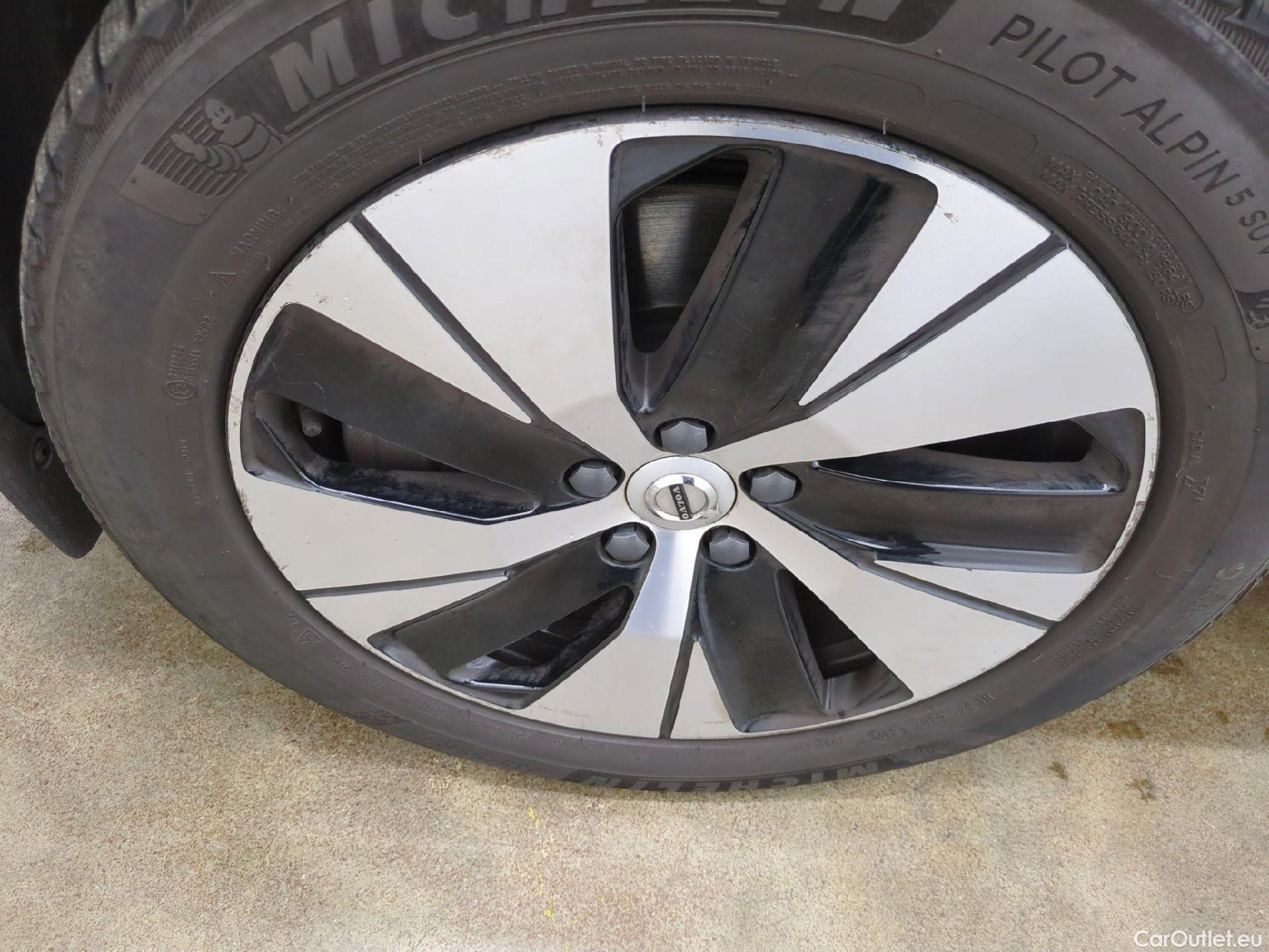  Volvo  XC 40 VOLVO XC40 / 2022 / 5P / SUV Recharge T4 211 DCT7 Start #9