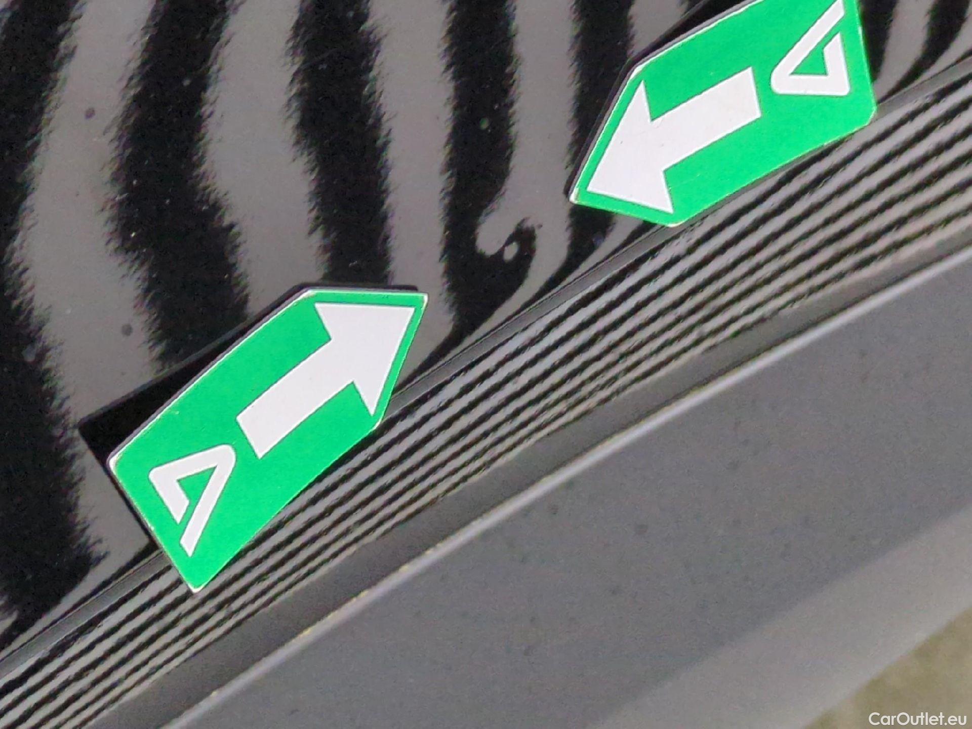  Citroen  C4 CITROEN  X / 2022 / 4P / Berline PureTech 130 S&S EAT8 Feel Pack #17