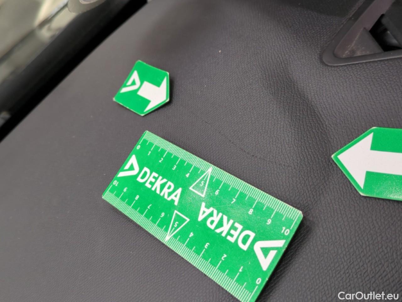  Citroen  C4 CITROEN  X / 2022 / 4P / Berline PureTech 130 S&S EAT8 Feel Pack #4