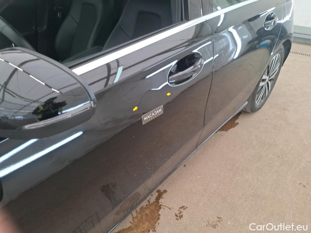  Mercedes  A-Klasse MERCEDES-BENZ Classe A Compact / 2018 / 5P / Berline A 180 Progressive Line 7G-DCT #2