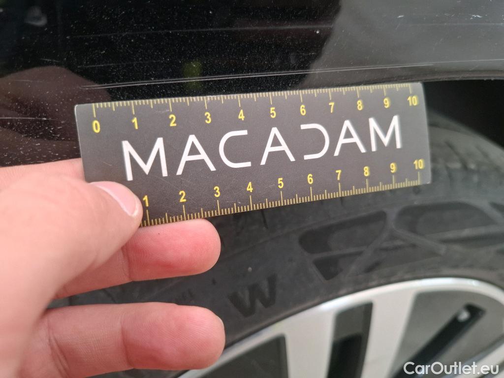  Mercedes  A-Klasse MERCEDES-BENZ Classe A Compact / 2018 / 5P / Berline A 180 Progressive Line 7G-DCT #18