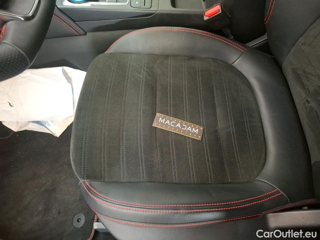  Ford  Kuga FORD  / 2019 / 5P / SUV 2.5 Duratec 190 FHEV eCVT I-AWDSt Line X #5