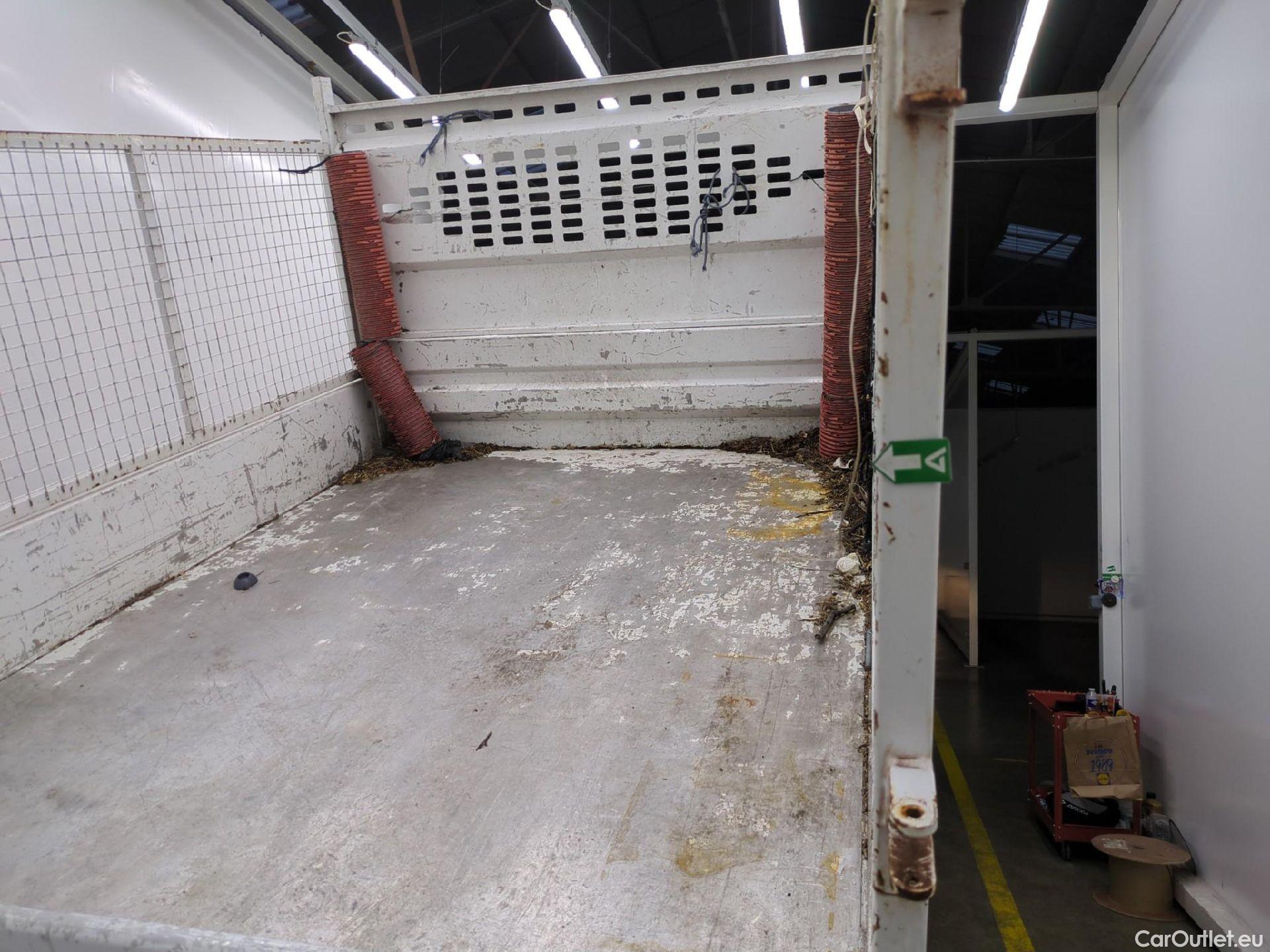  Peugeot  Boxer PEUGEOT  Chassis Cabine DC VU 4p Châssis double cabi BLUEHDI 130 PRO SR 435 L3 #26