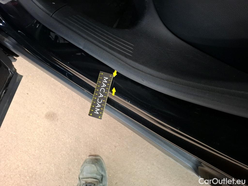  Mercedes  GLA MERCEDES-BENZ  / 2020 / 5P / SUV  250 e AMG LINE DCT #42