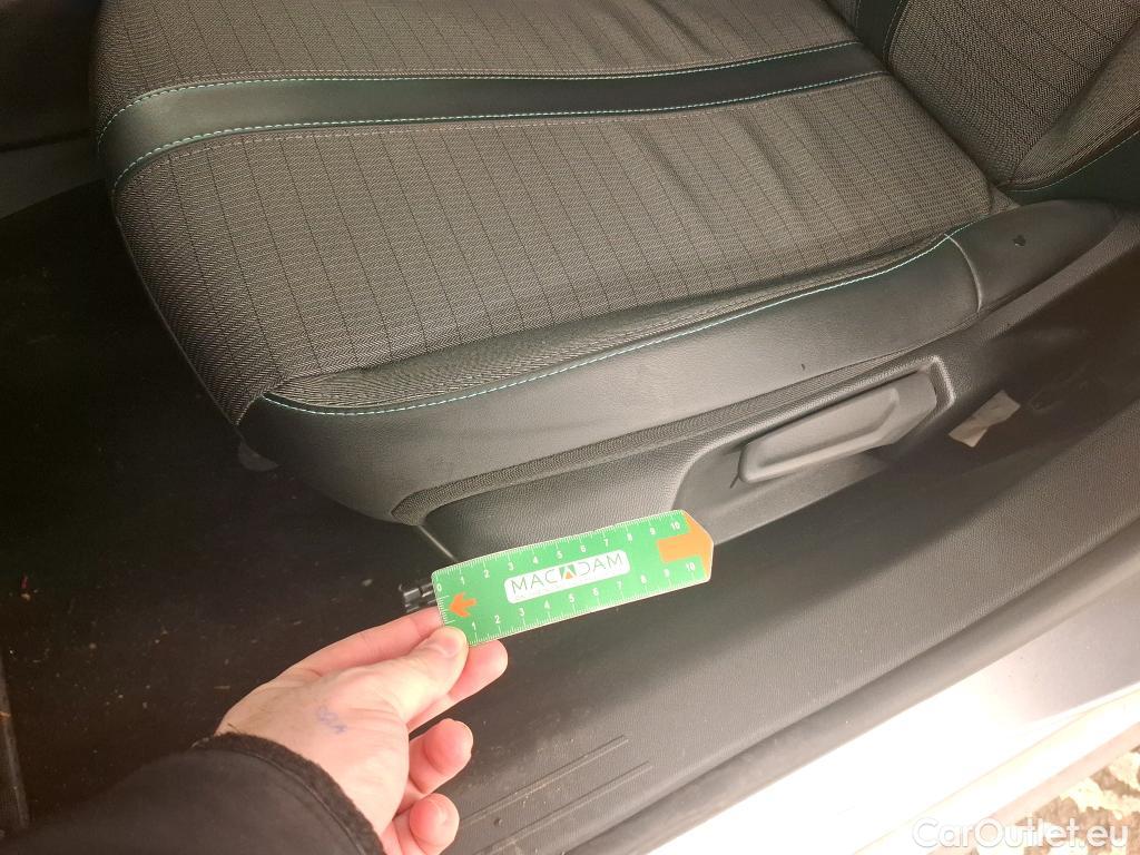  Peugeot  208  Allure Business 1.5 HDi 100CV BVM6 E6d #45