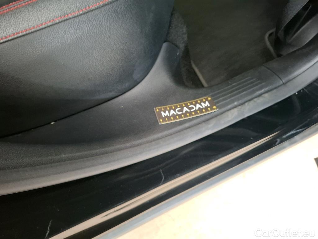  Mercedes  GLA MERCEDES-BENZ  / 2020 / 5P / SUV  250 e AMG LINE DCT #10