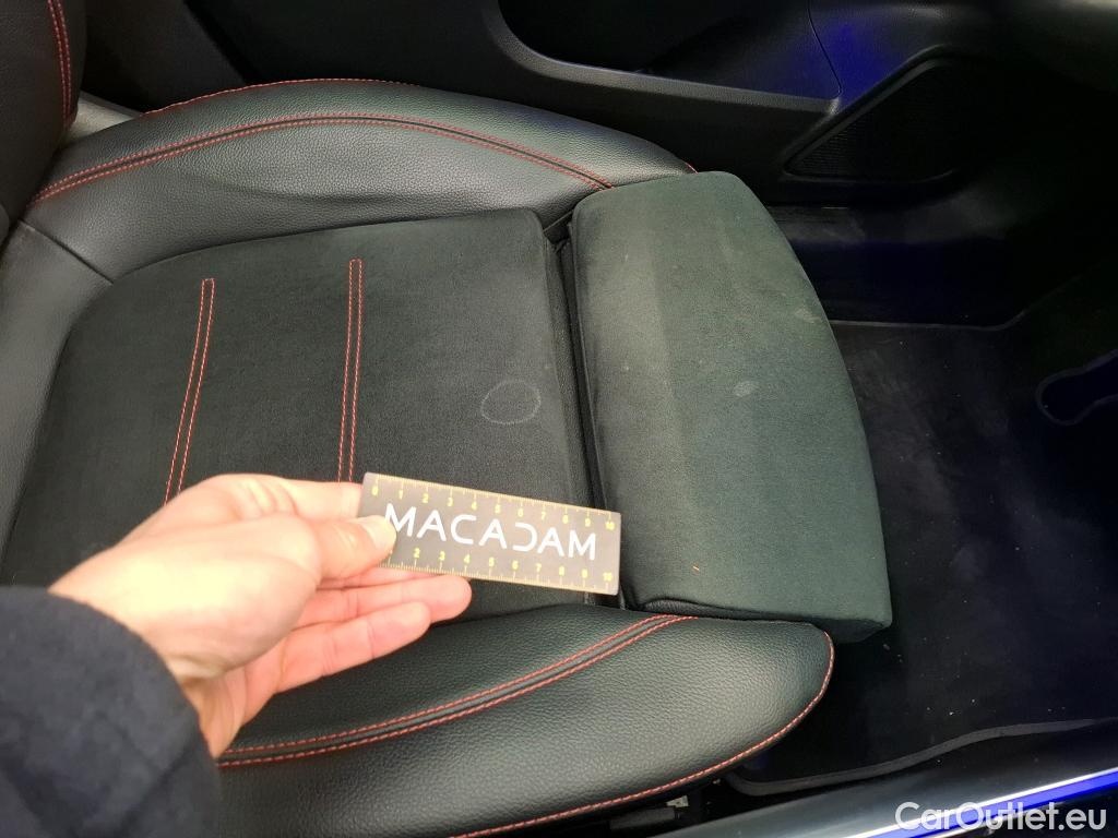  Mercedes  GLA MERCEDES-BENZ  / 2020 / 5P / SUV  250 e AMG LINE DCT #28