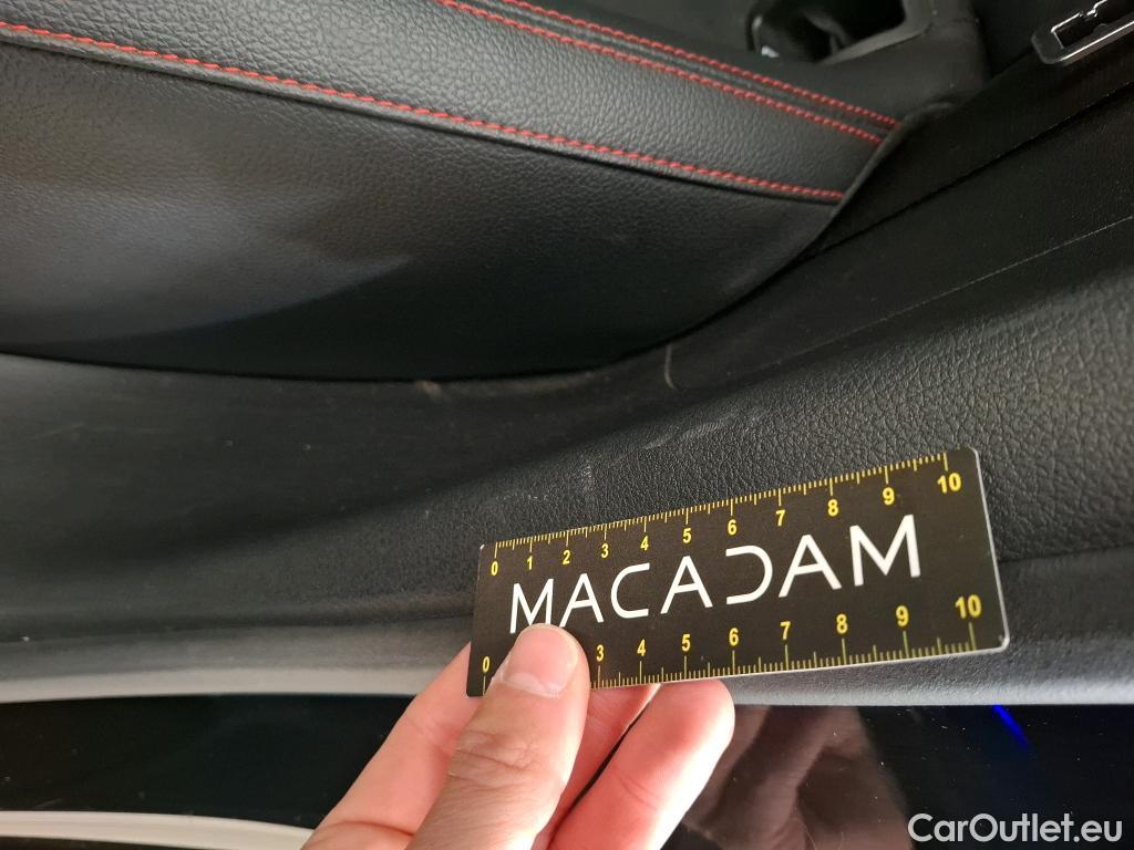  Mercedes  GLA MERCEDES-BENZ  / 2020 / 5P / SUV  250 e AMG LINE DCT #39