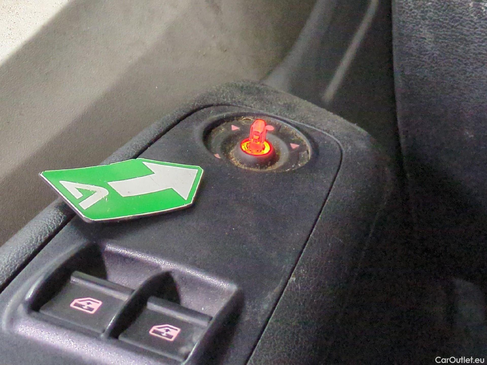  Peugeot  Boxer PEUGEOT  Chassis Cabine DC VU 4p Châssis double cabi BLUEHDI 130 PRO SR 435 L3 #22