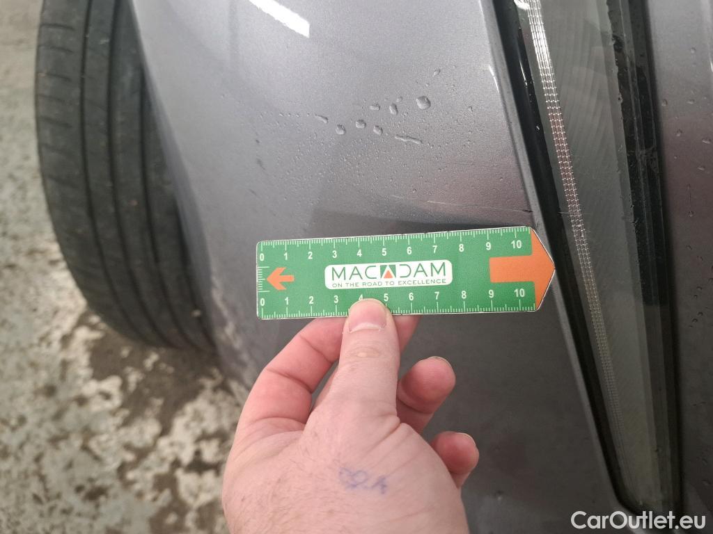  Peugeot  208  Allure Business 1.5 HDi 100CV BVM6 E6d #13