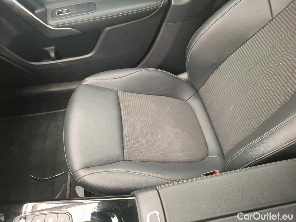  Mercedes  A-Klasse MERCEDES-BENZ Classe A Compact / 2018 / 5P / Berline A 180 Progressive Line 7G-DCT #46