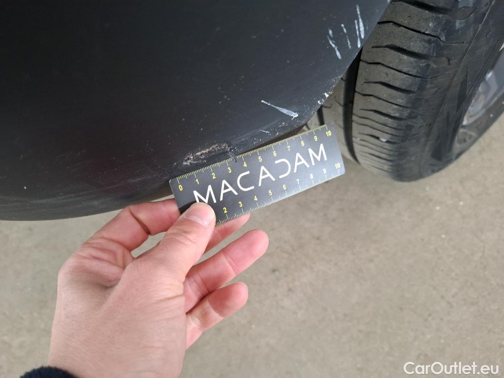  Mercedes  GLA MERCEDES-BENZ  / 2020 / 5P / SUV  250 e AMG LINE DCT #34