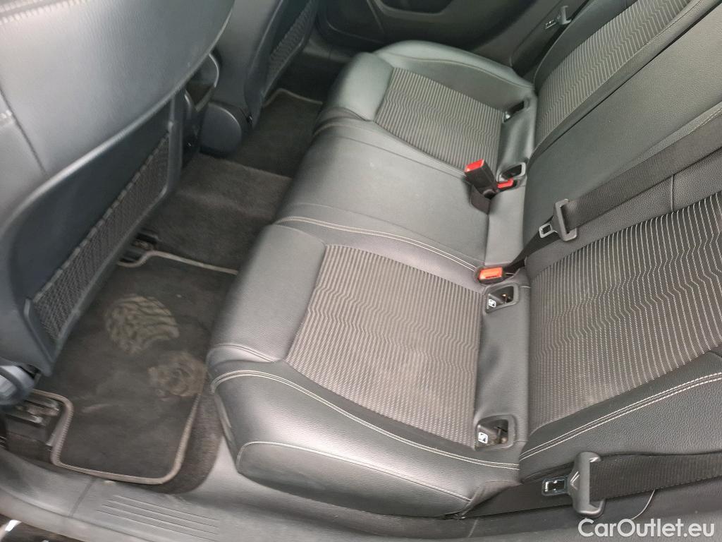  Mercedes  A-Klasse MERCEDES-BENZ Classe A Compact / 2018 / 5P / Berline A 180 Progressive Line 7G-DCT #47