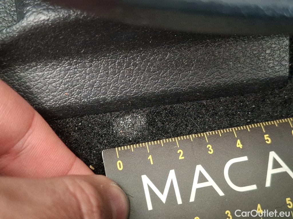  Mercedes  A-Klasse MERCEDES-BENZ Classe A Compact / 2018 / 5P / Berline A 180 Progressive Line 7G-DCT #42