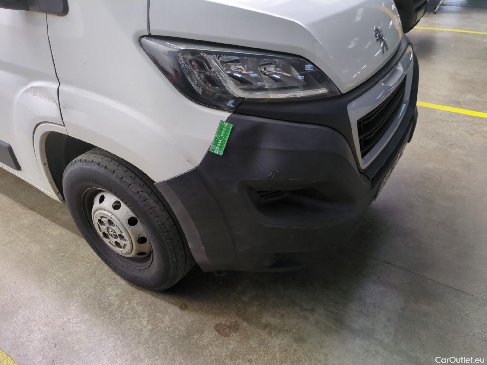  Peugeot  Boxer PEUGEOT  Chassis Cabine DC VU 4p Châssis double cabi BLUEHDI 130 PRO SR 435 L3 #48