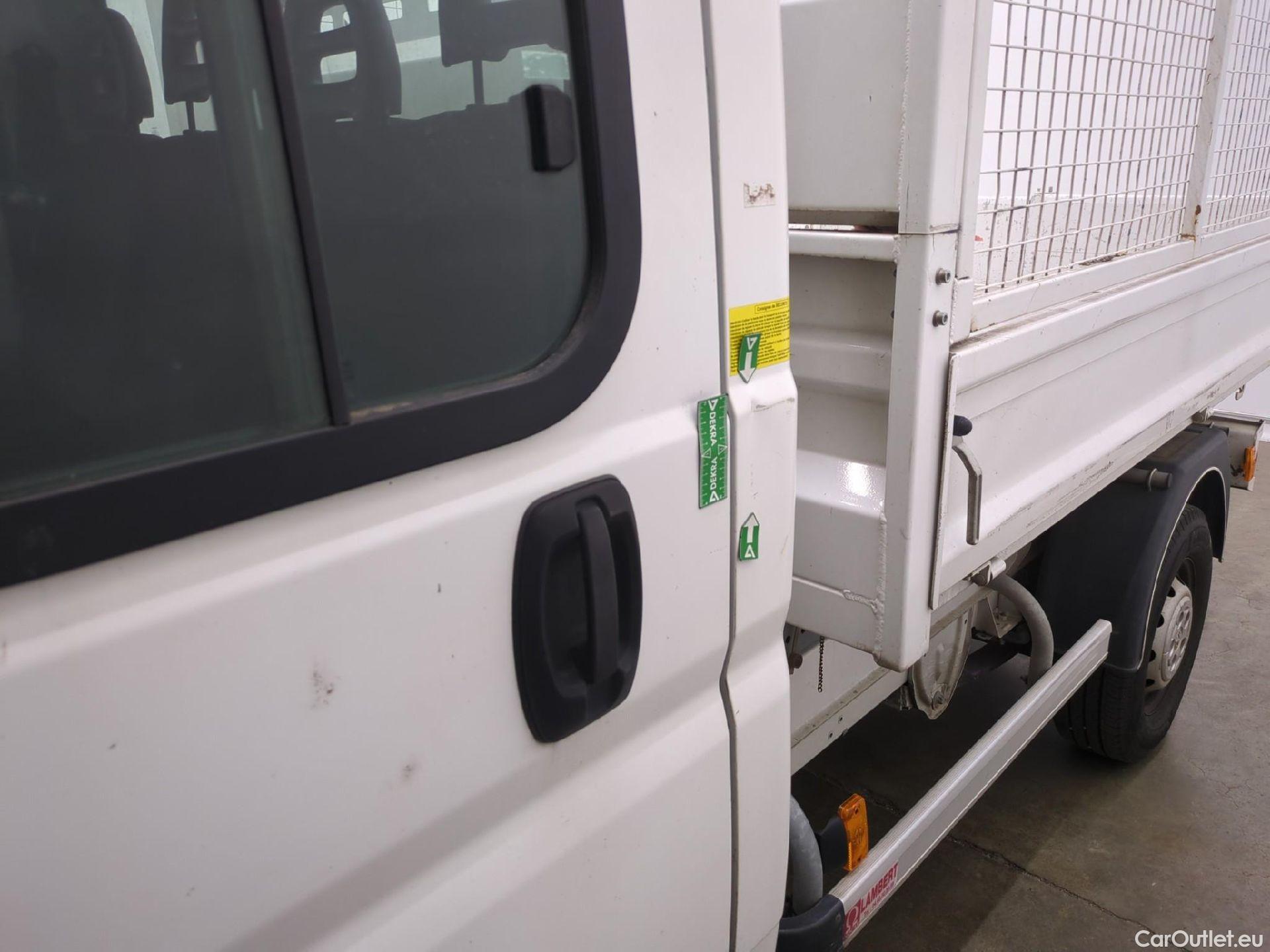  Peugeot  Boxer PEUGEOT  Chassis Cabine DC VU 4p Châssis double cabi BLUEHDI 130 PRO SR 435 L3 #63