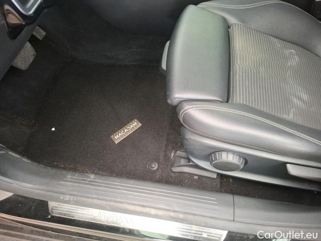  Mercedes  A-Klasse MERCEDES-BENZ Classe A Compact / 2018 / 5P / Berline A 180 Progressive Line 7G-DCT #41